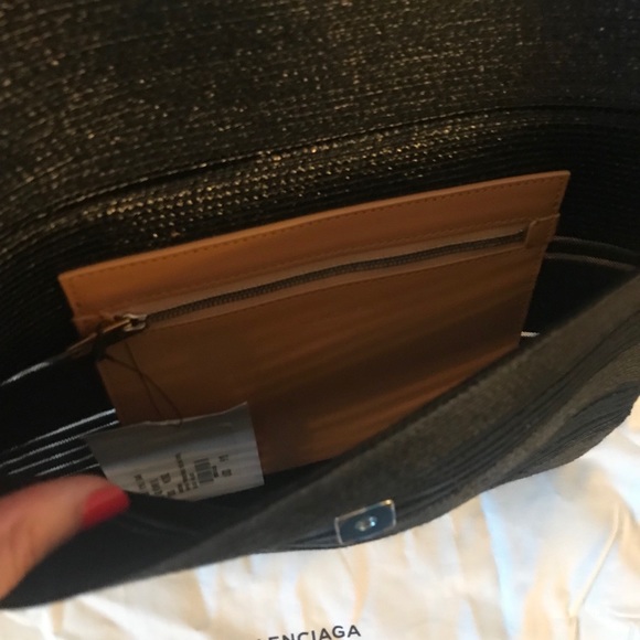 SOLD | Balenciaga Cable Raffia Basket Clutch - Picture 5 of 8